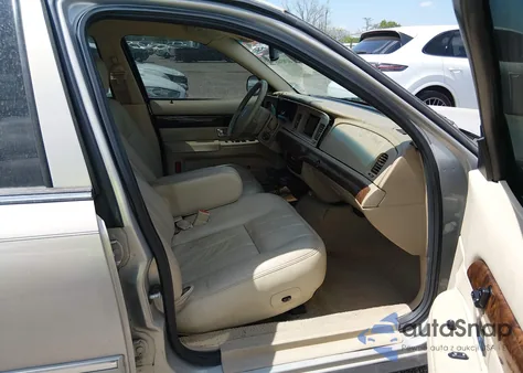 2006 Mercury Grand Marquis Ls z USA, uszkodzony, nr VIN 2MEFM75W06X637855